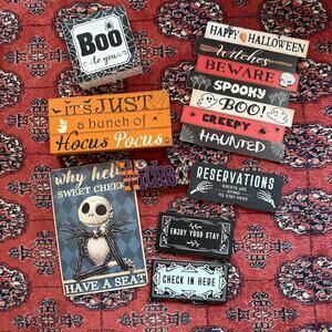 Assorted Halloween Signs &‎ Plaques~Flat and 3-D